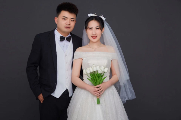 305车间李育才+韩淑霞（横）.jpg