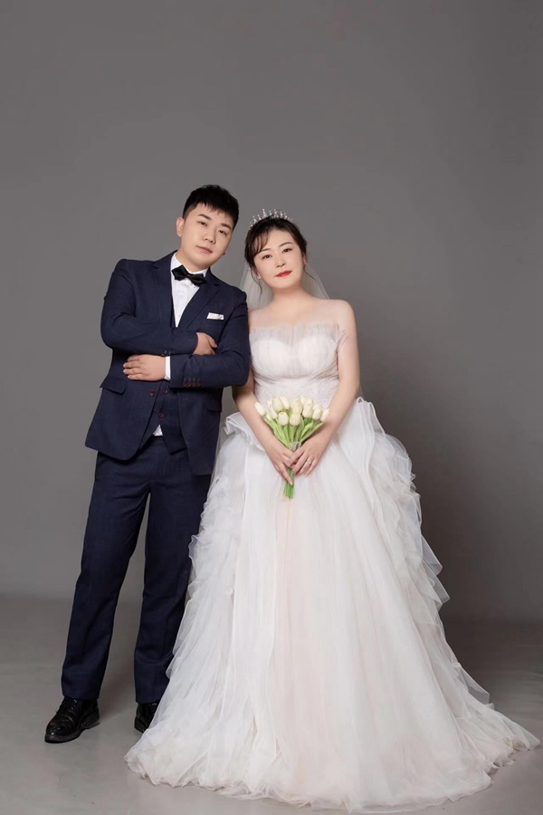 1638257383123759.jpg 新郎:永聚401车间刘建猛 新娘:孙鑫彤1.jpg