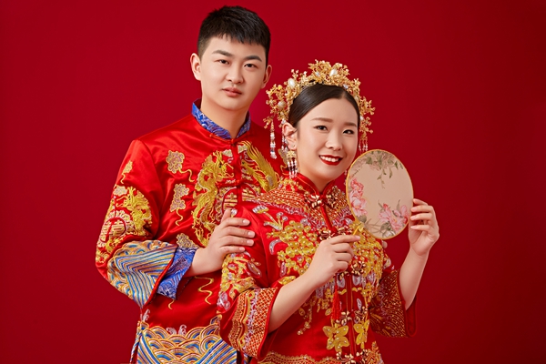 305车间周岩&305车间贾珺晓.jpg