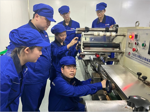 201掌舵QC小组——拍摄：赵金国.jpg