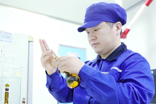 田鹏.jpg