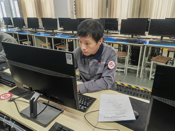 15.CAD制图一等奖505车间田鹏.jpg