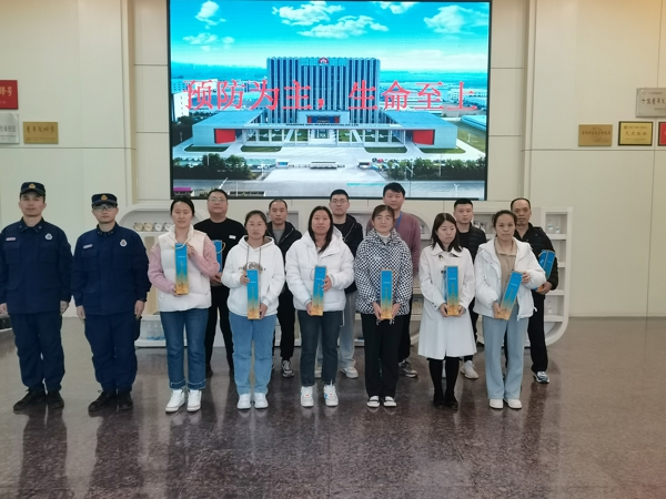 消防知识竞赛颁奖   安全环保部朱学强（3）.jpg