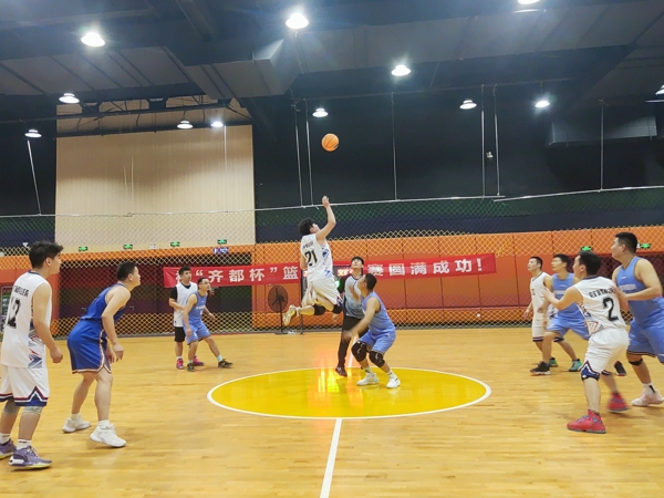 和兖矿新里程总医院举行的篮球赛.谷建勇.jpg