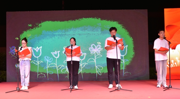 6.研究生组《我是青年》.jpg