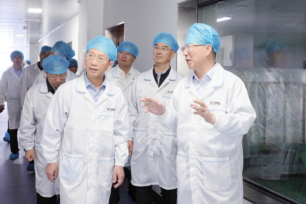 6.求是社长（张晨曦 (2).jpg