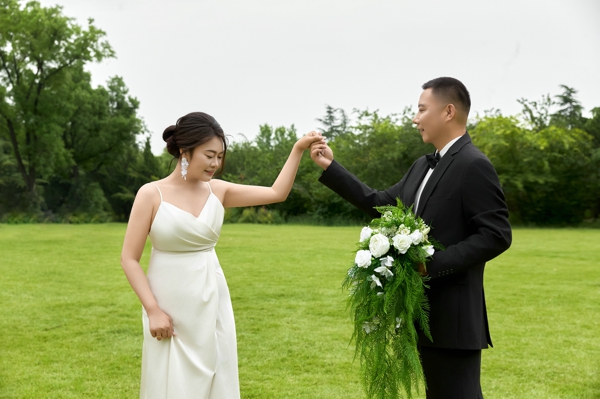 1764404807130666.jpg 新药服务部郑鹏程&董美玲.jpg