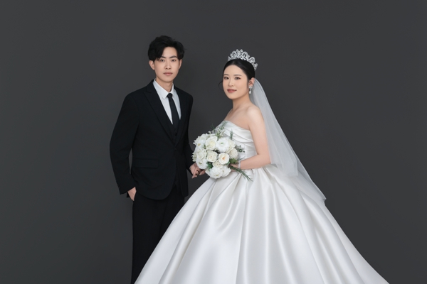 1764404830171868.jpg 原料药事业部605车间董岩&孙悦.jpg