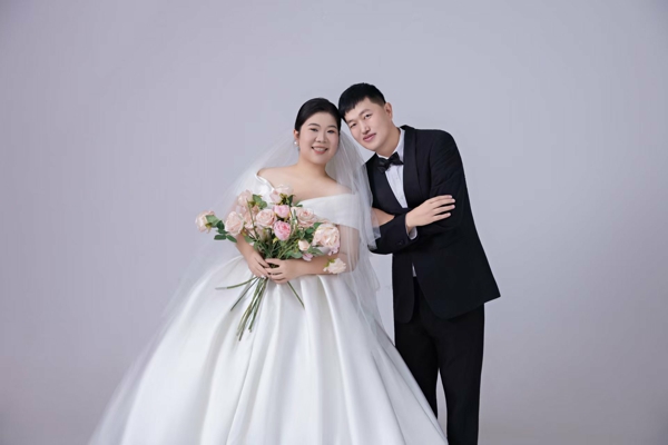 1764404964102635.jpg 李荣辉&205车间冯照洁.jpg