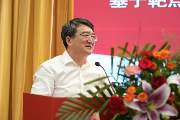 程卯生.jpg