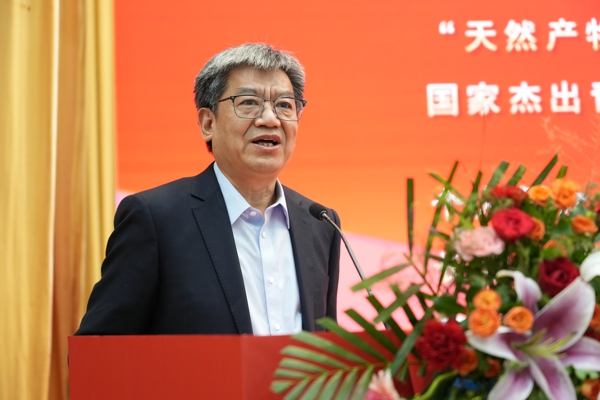 娄红祥.jpg