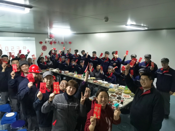 除夕共宴 暖意长存-庞楠楠-601车间-13963983821.jpg